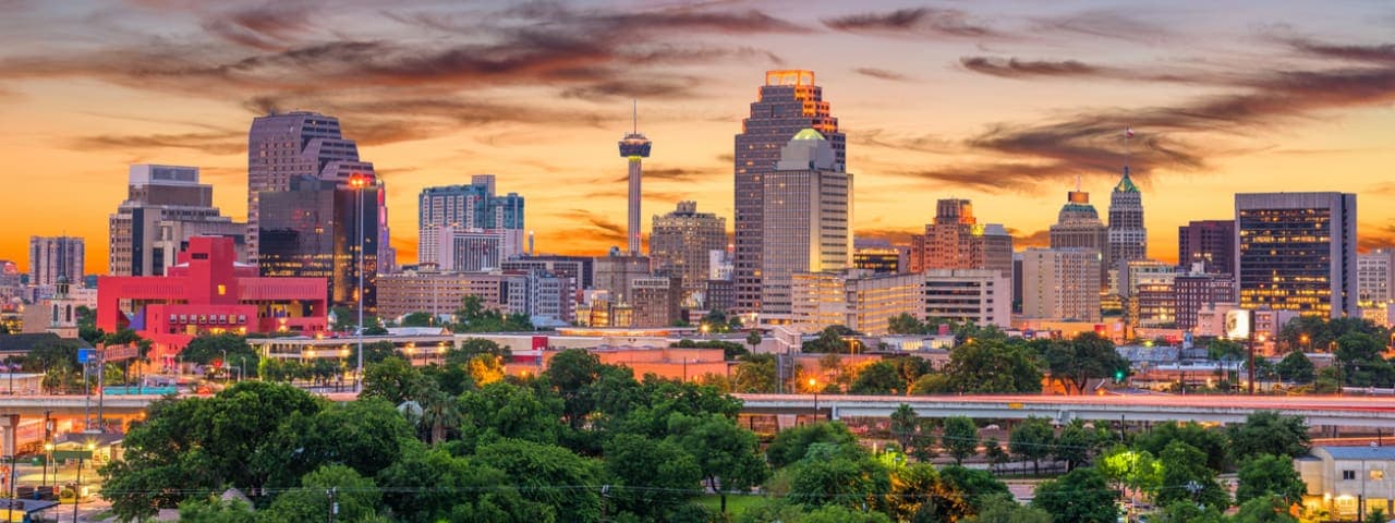 The San Antonio, TX skyline